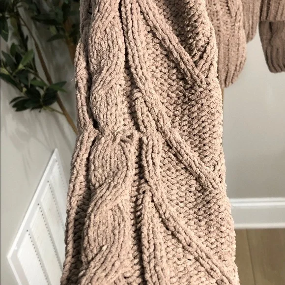 Pink Rose Cable Knit Sweater - Brown (T2) - Picture 6 of 7